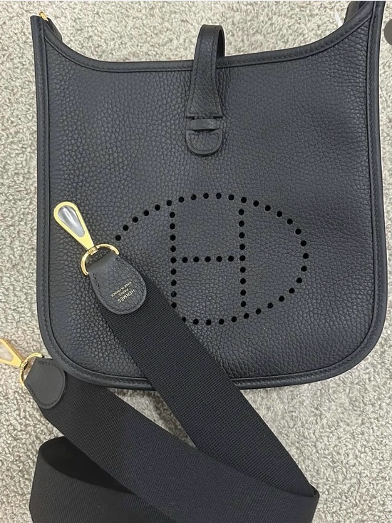 Hermes Handbags - Hermes Black Evelyne 23 Crossbody Bag with Gold Hardware